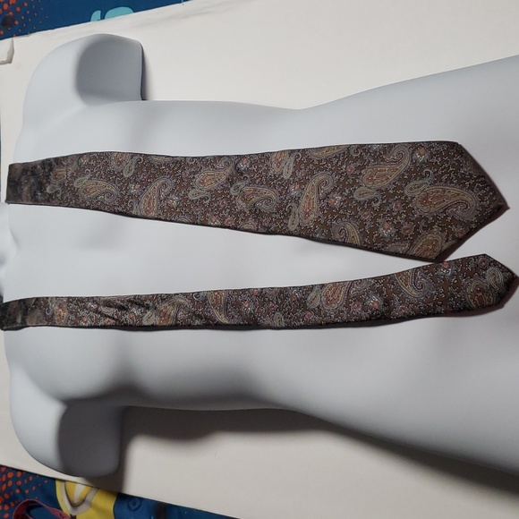 Men's Surrey Collection Vintage Silk Paisley Necktie Tie 57" - Picture 2 of 5